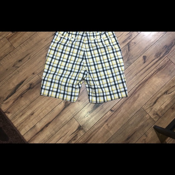 Nautica Yellow Plaid Shorts 36W - Picture 6 of 7